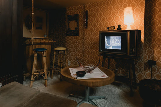Transform Your Home with Vintage Finds and Retro Style