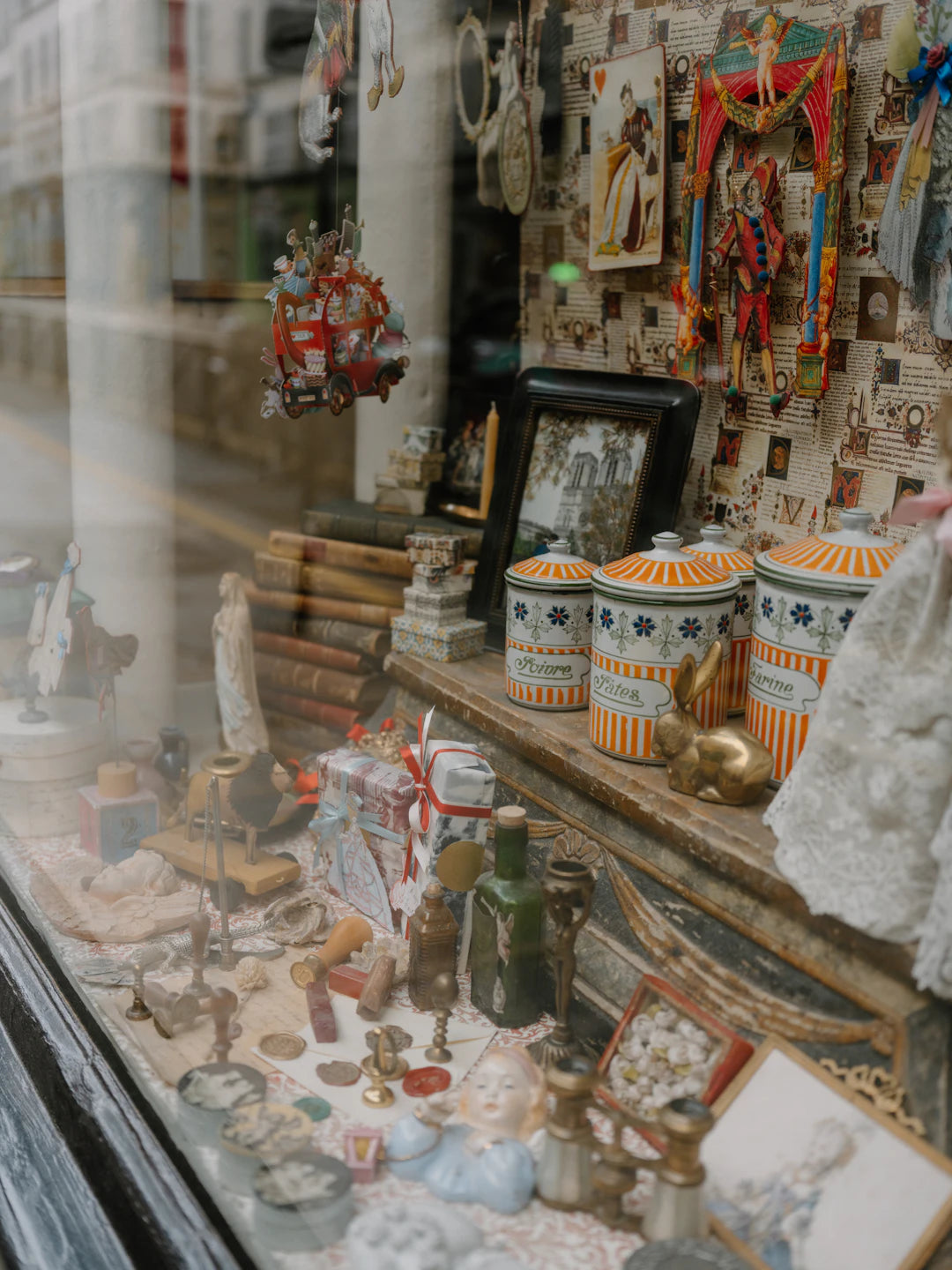 Unearthing Vintage Gems Tips for Collectible Value