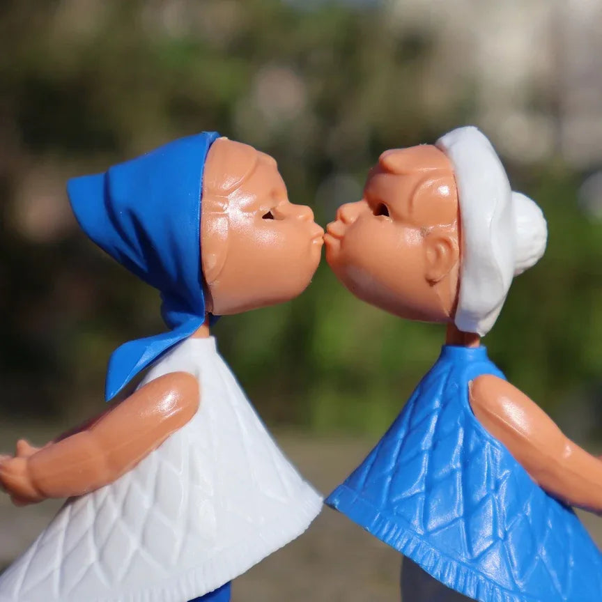 Magnetic Kissing Dolls Pair - Antique & Hire