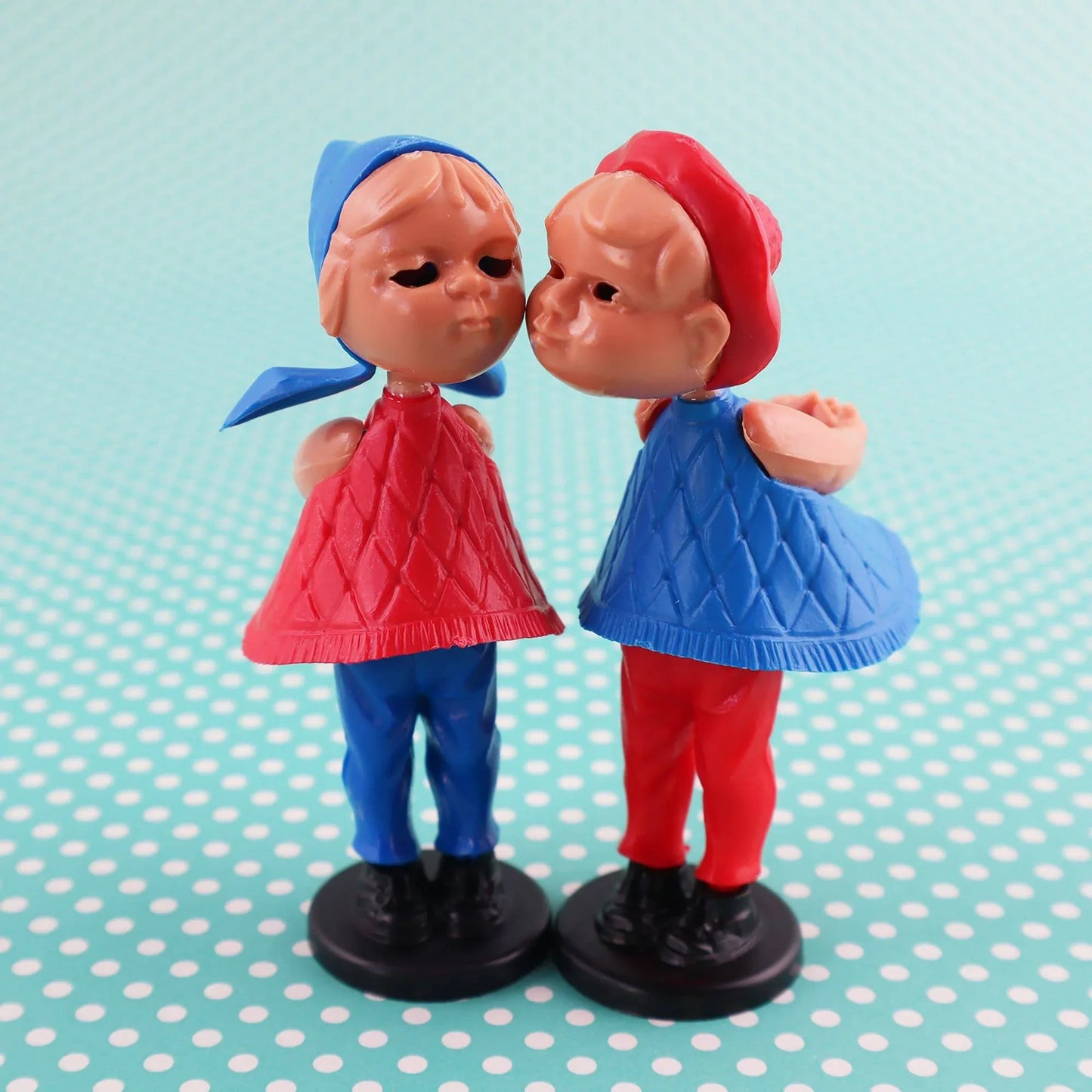 Magnetic Kissing Dolls Pair - Antique & Hire