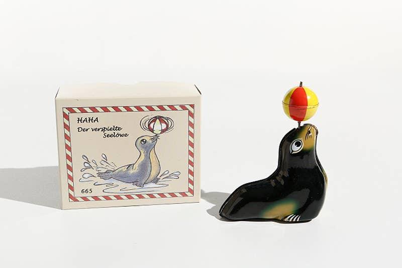Black Tin Sea Lion Wind-Up - Antique & Hire